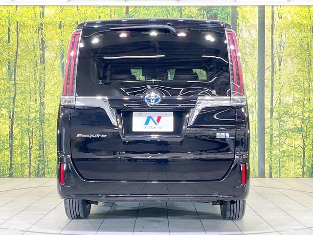 TOYOTA ESQUIRE HYBRID 2017