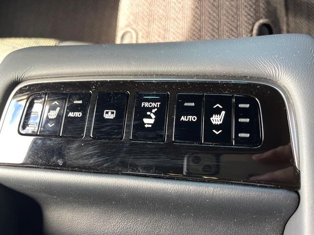 TOYOTA LEXUS LS500 2018