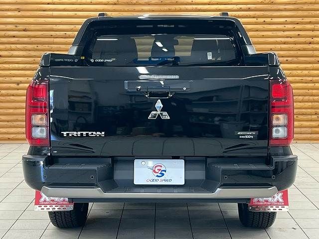 MITSUBISHI TRITON 2025