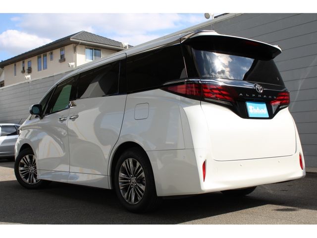 TOYOTA ALPHARD 2024
