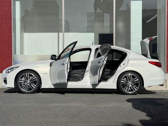 NISSAN SKYLINE HYBRID 2015