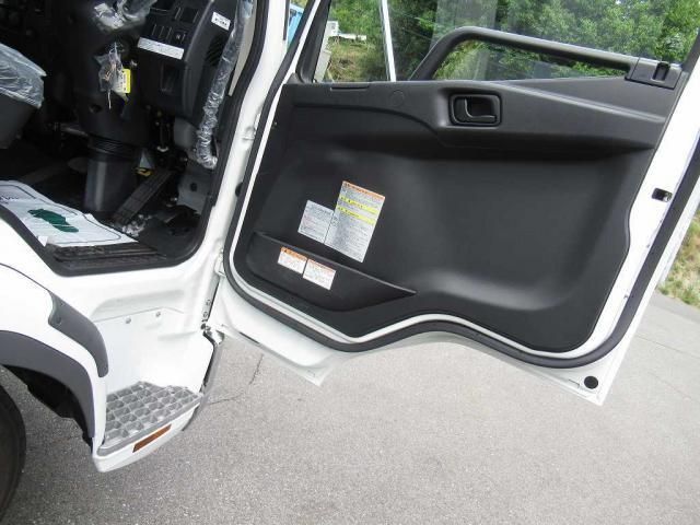 MITSUBISHI FUSOU FIGHTER 2025