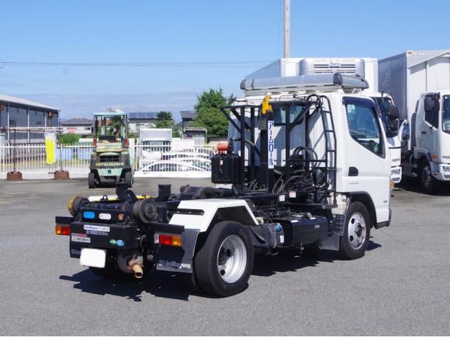 MITSUBISHI CANTER 2019