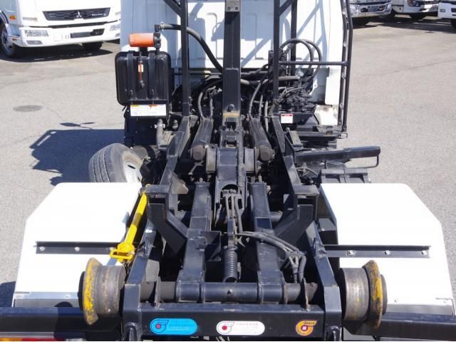 MITSUBISHI CANTER 2019