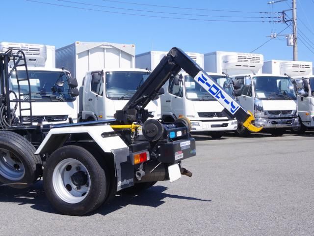 MITSUBISHI CANTER 2019