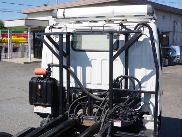 MITSUBISHI CANTER 2019