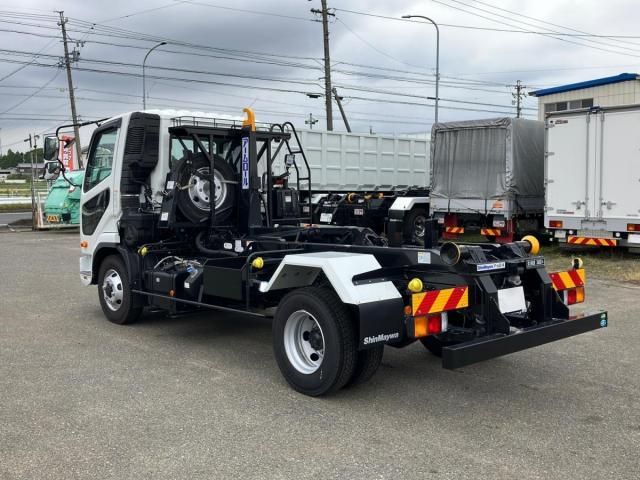 MITSUBISHI FUSOU FIGHTER 2024