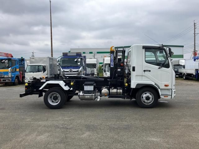 MITSUBISHI FUSOU FIGHTER 2024