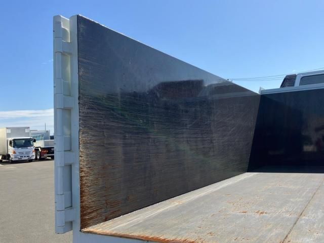 MITSUBISHI FUSOU FIGHTER 2023