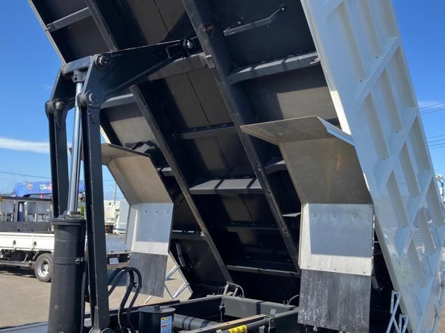 MITSUBISHI FUSOU FIGHTER 2023