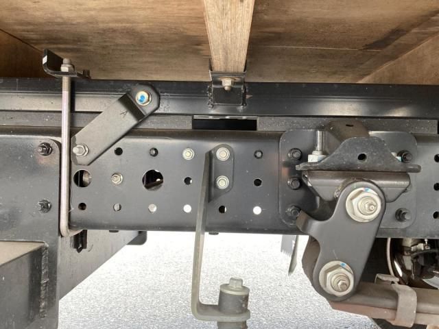 MITSUBISHI CANTER 2023