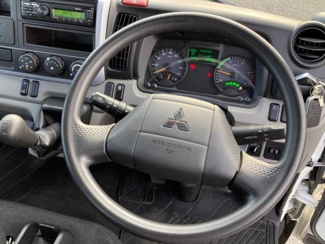 MITSUBISHI CANTER 2023