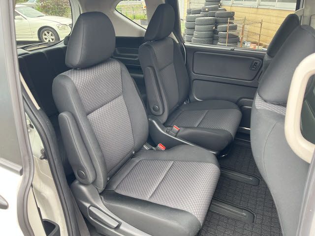 HONDA FREED HYBRID 2023