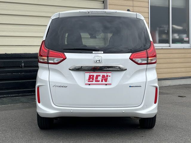HONDA FREED HYBRID 2023