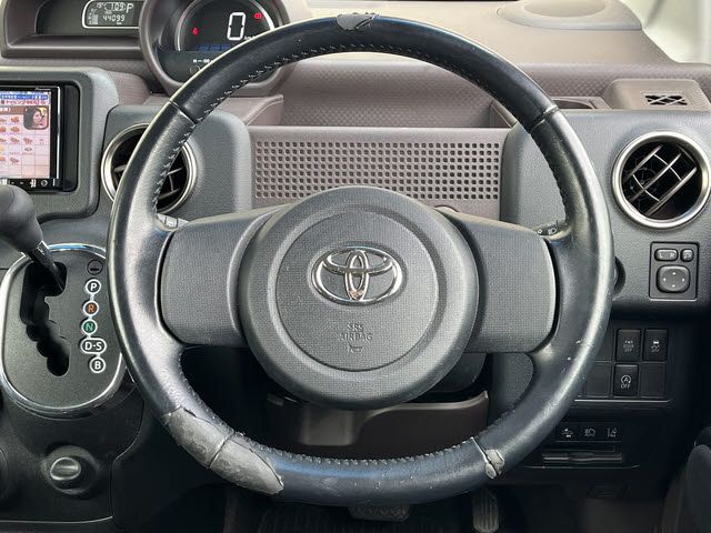 TOYOTA SPADE 2016