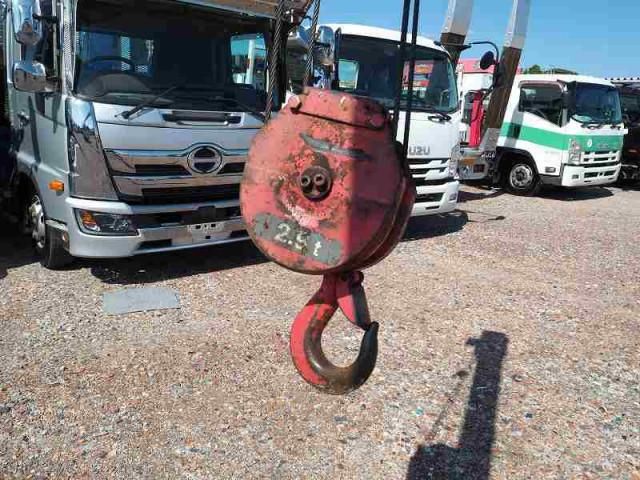 MITSUBISHI FUSOU FIGHTER 2013