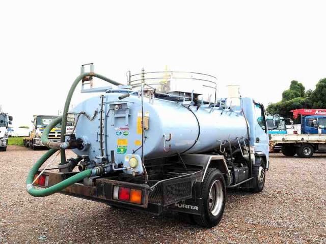 MITSUBISHI CANTER 2011