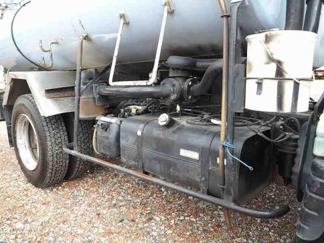 MITSUBISHI CANTER 2011