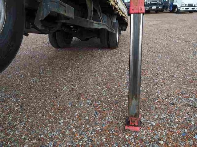 MITSUBISHI FUSOU FIGHTER 2002