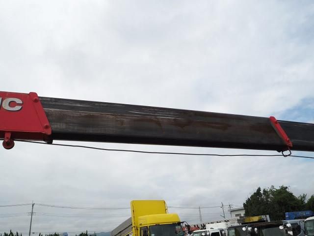 MITSUBISHI FUSOU FIGHTER 2002