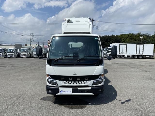 MITSUBISHI CANTER 2025