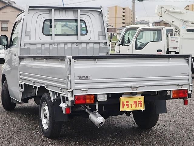 TOYOTA TOWNACE truck 2WD 2019