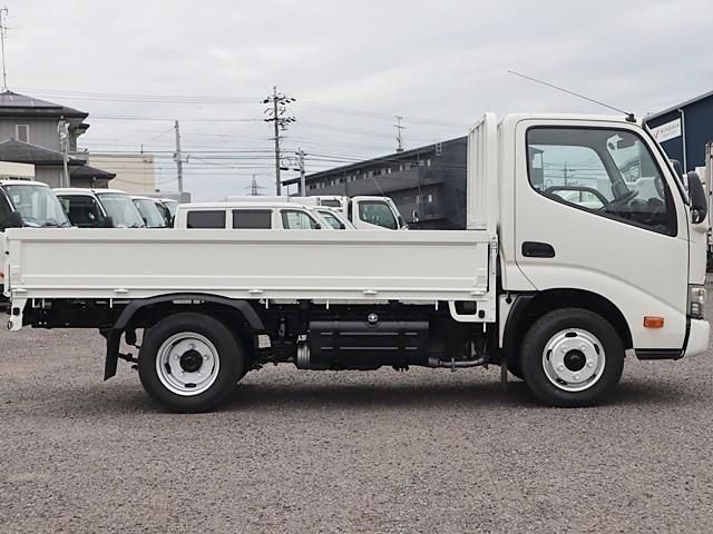 TOYOTA DYNA 2018