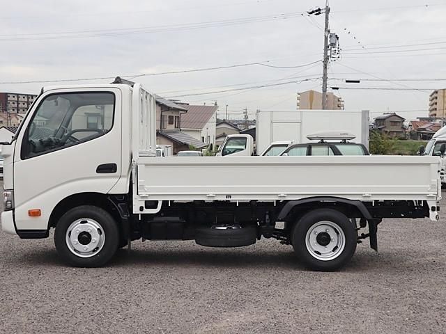 TOYOTA DYNA 2018