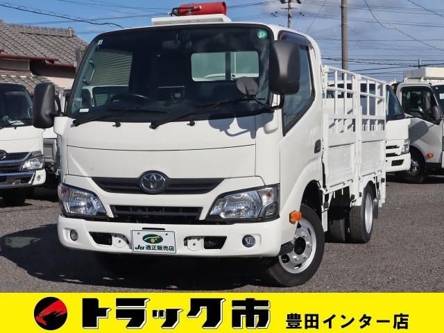 TOYOTA DYNA 2020