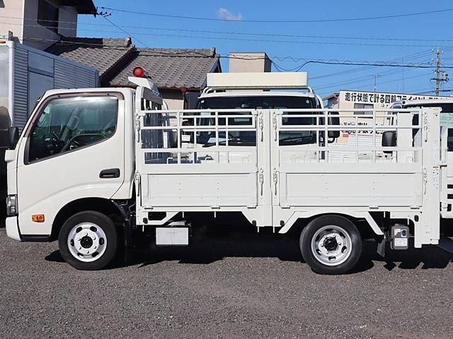 TOYOTA DYNA 2020