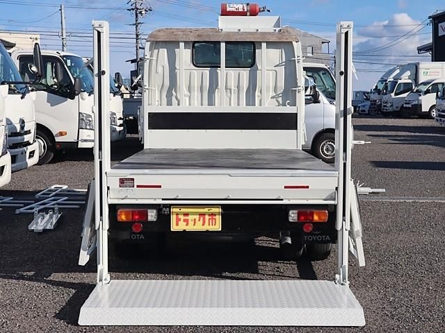 TOYOTA DYNA 2020