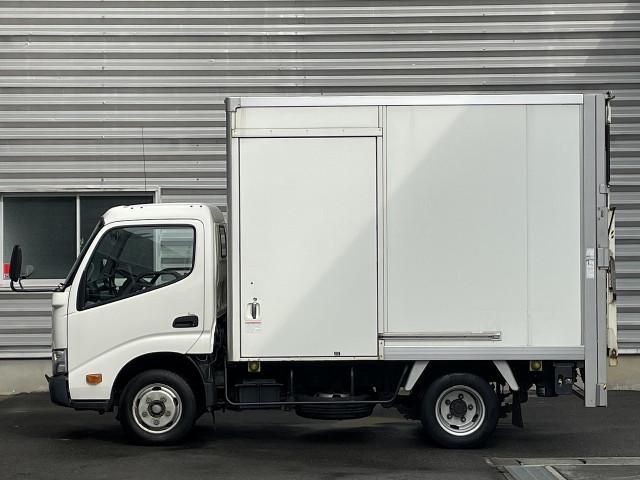 TOYOTA DYNA 2020