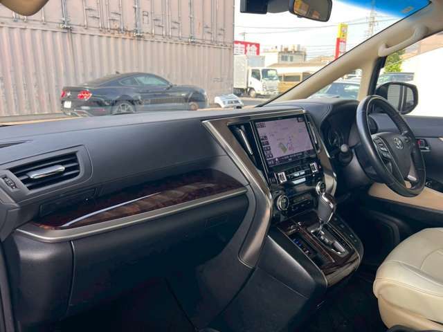 TOYOTA ALPHARD 2019