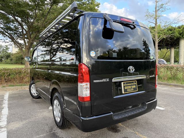 TOYOTA HIACE van 4WD 2015
