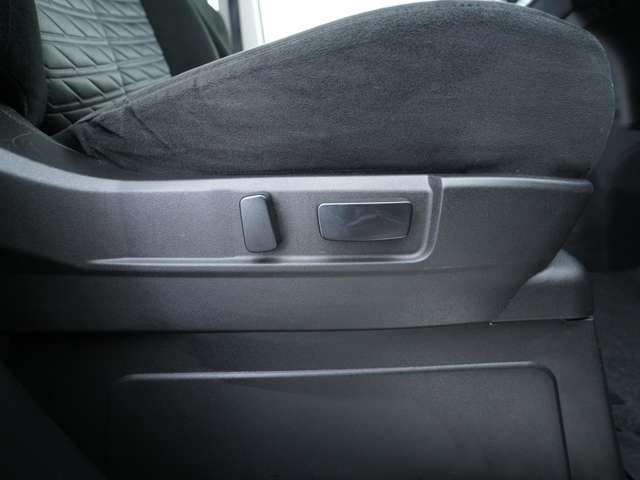 MITSUBISHI DELICA D:5 4WD 2023