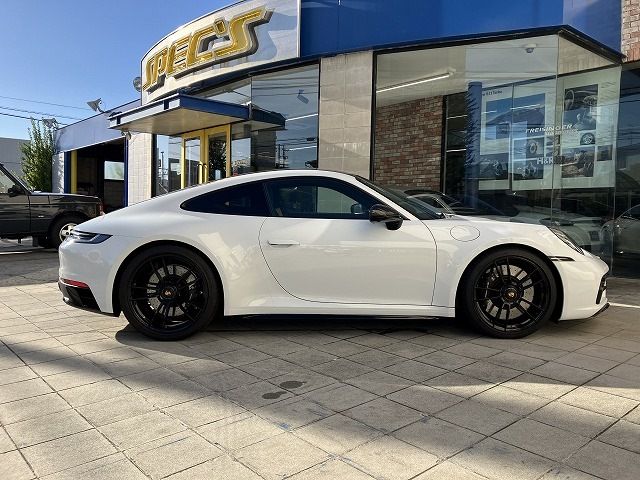 PORSCHE PORSCHE 911 2024