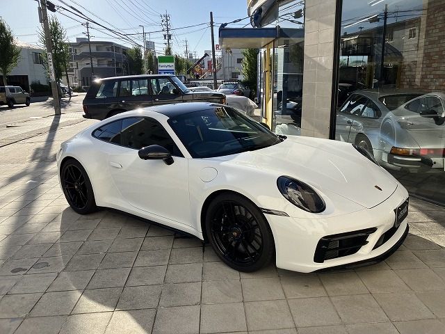 PORSCHE PORSCHE 911 2024