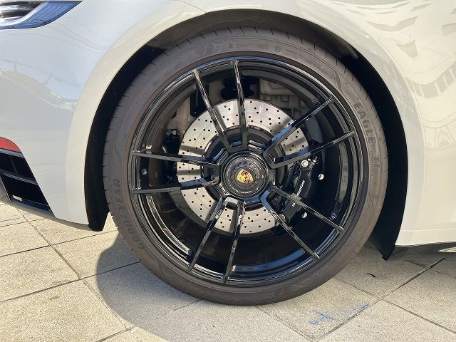 PORSCHE PORSCHE 911 2024