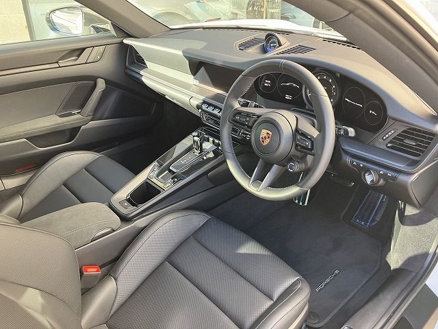 PORSCHE PORSCHE 911 2024