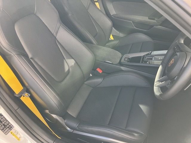 PORSCHE PORSCHE 911 2024