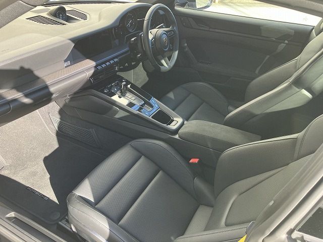 PORSCHE PORSCHE 911 2024