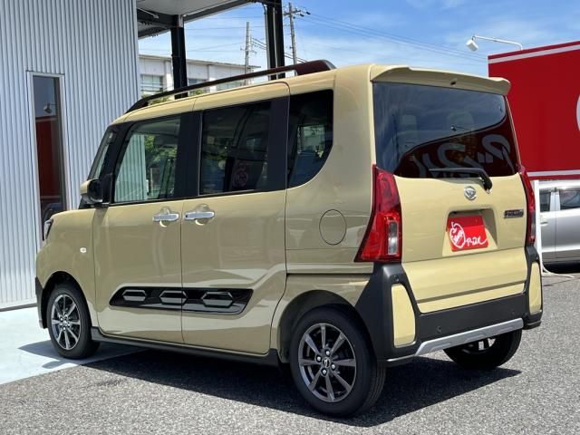 DAIHATSU TANTO FAN CROSS 2024
