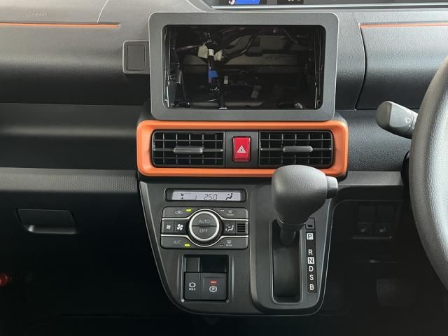 DAIHATSU TANTO FAN CROSS 2024