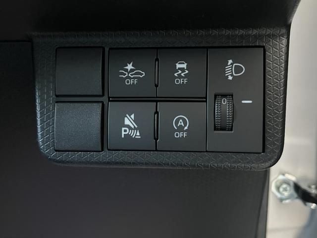 DAIHATSU TANTO FAN CROSS 2024