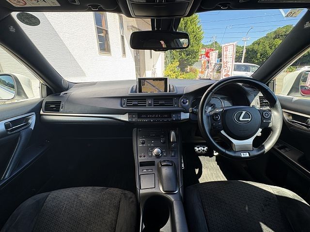 TOYOTA LEXUS CT200h 2014