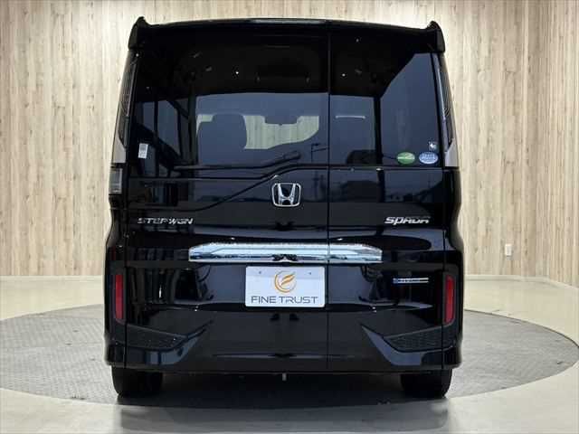 HONDA STEPWAGON SPADA HYBRID 2017