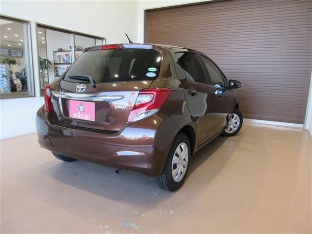 TOYOTA VITZ 2014