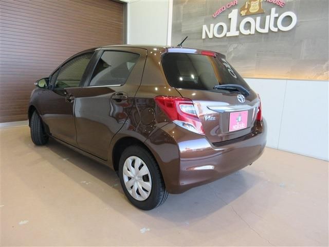 TOYOTA VITZ 2014