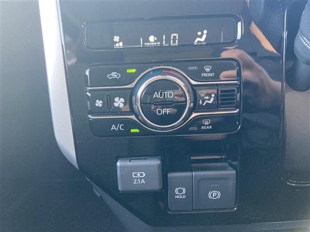 TOYOTA ROOMY 4WD 2023