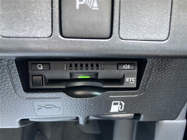 TOYOTA ROOMY 4WD 2023